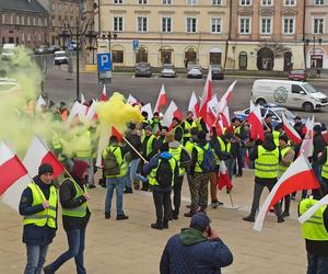 Rolnicy w Lublinie rozpoczęli przemarsz. Mamy zdjęcia!