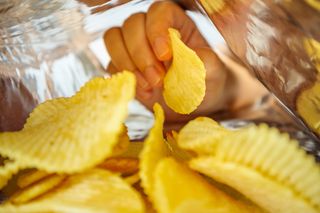 6 produktów, które szkodzą sercu. Lepiej je wyeliminuj - radzą kardiolodzy
