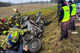 Ostatnia randka Huberta i Mileny. Roztrzaskali się o drzewo. 300 metrów od domu.
