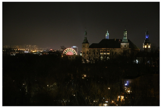 Kielce gotowe na święta? Diabelski młyn i choinka stoją w centrum miasta!