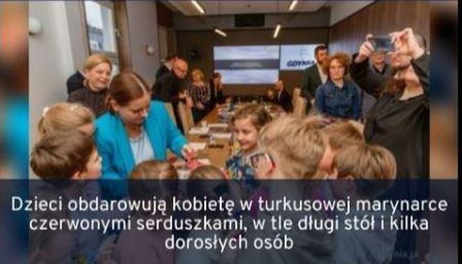 Relacja z urzędu jak mem. Gdynia w aplikacji dodała "śmieszne podpisy"