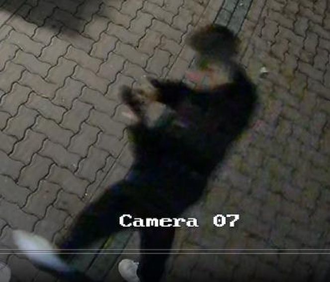 Demolka w centrum Tarnowa. Policja szuka mężczyzny ze zdjęć