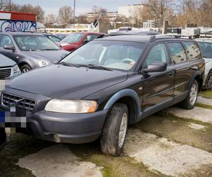 Te samochody ZDM zabrał z ulic. Teraz sprzedaje chętnym! 