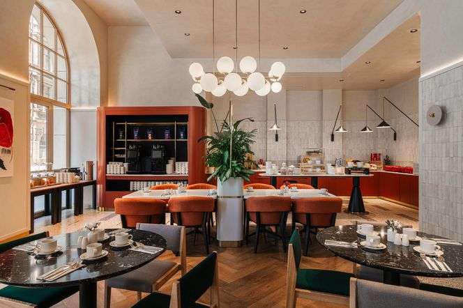 Mövenpick Grand Hotel