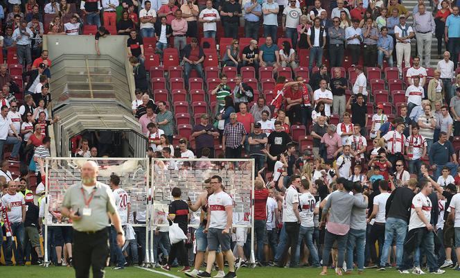 Kibice VFB Stuttgart wtargnęli na murawę