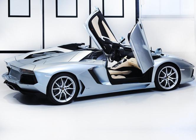 Lamborghini Aventador LP700-4 Roadster