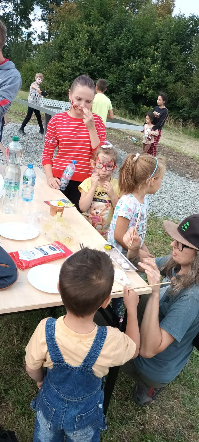 Plenerowy stół do ping ponga już jest na Kabatach