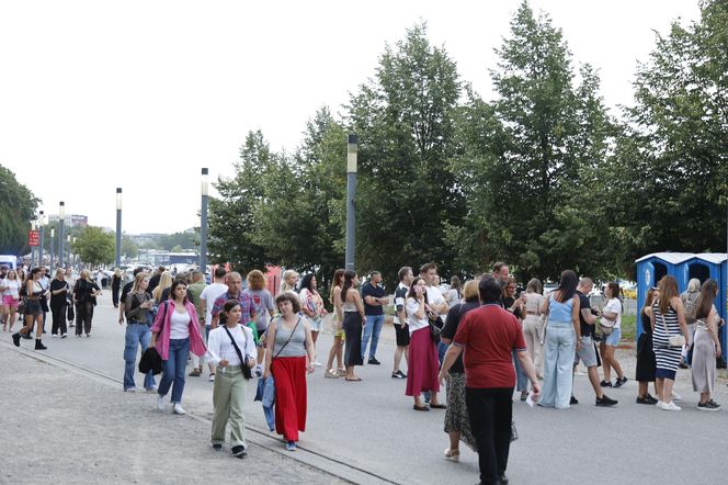 Koncert Jennifer Lopez w Warszawie (25.07.2025) - część pierwsza. Organizatorem koncertu jest Prestige MJM