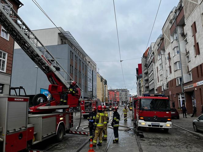 Siedem osób poszkodowanych w pożarze przy ul. Kościuszki 