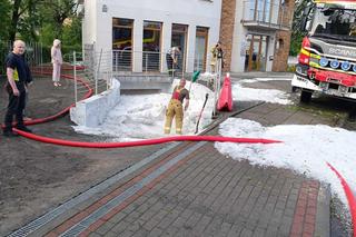 Kilkaset interwencji strażaków po nawałnicach. IMGW ostrzega przed kolejnymi burzami