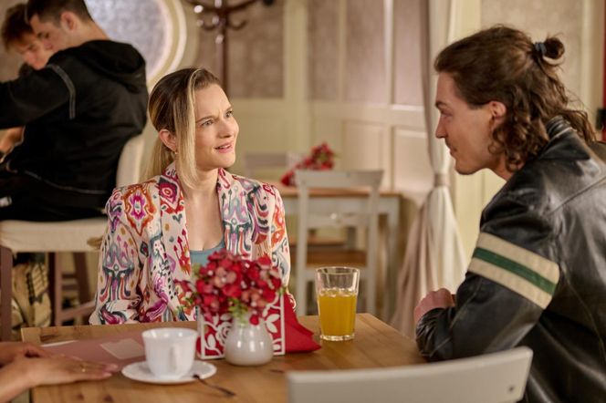 Na Wspólnej odc. 4081. Kasia (Julia Chatys), Piotr (Krzysztof Świłpa)