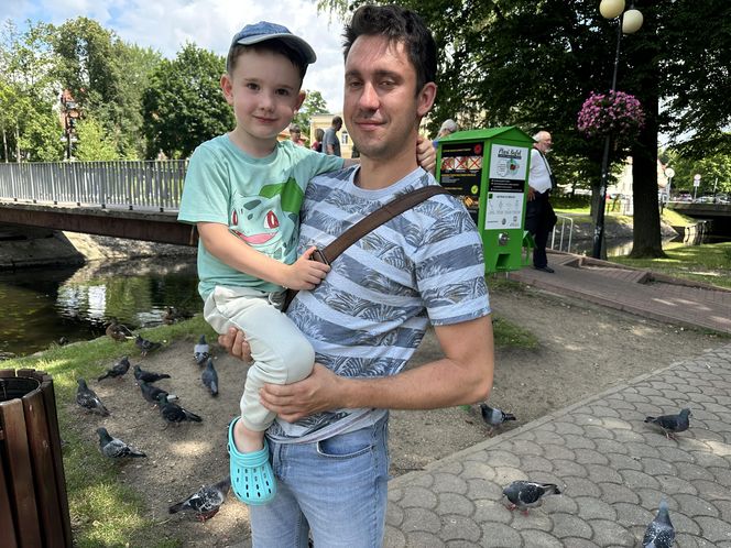 Adam Kowalski (30 l.) przyjechał do Ostródy z 4-letnim synem Aleksandrem