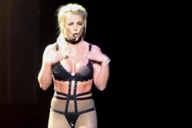 Britney Spears - wpadka na koncercie