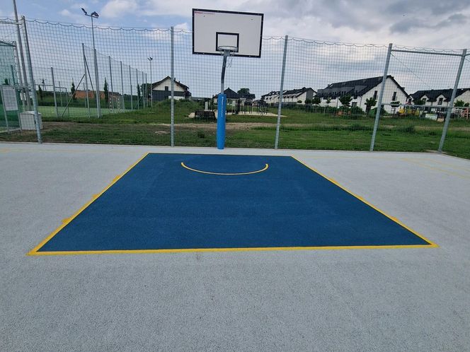 Dwa nowe boiska na Zatorzu w Lesznie gotowe. Można grać!
