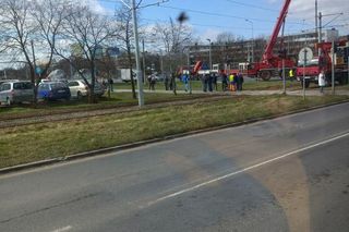 Tramwaj wypadł z szyn. Niebezpiecznie w Toruniu