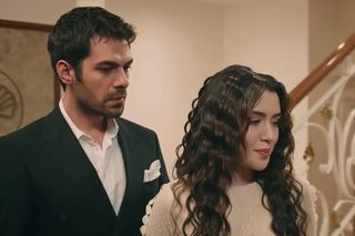 Wichrowe wzgórze. Tak będą wyglądać udawane zaręczyny Halila i Zeynep. Olśnią prawie wszystkich! 