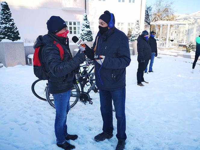 Biegacze i rowerzyści w 3 Rajdzie Przeciw Nienawiści. Nie powstrzymało ich -18 stopni!
