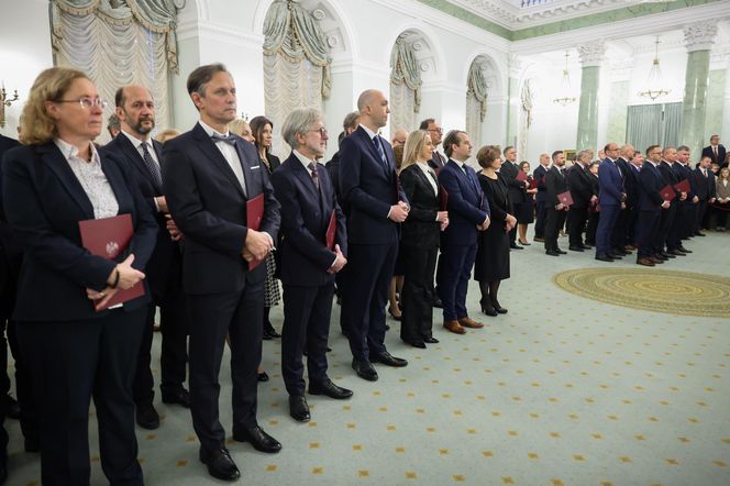 Znany chirurg prof. dr hab. n. med. Kryspin Mitura odebrał z rąk Prezydenta Rzeczypospolitej Polskiej Andrzeja Dudy akt nominacyjny, nadający mu tytuł profesora nauk medycznych i nauk o zdrowiu