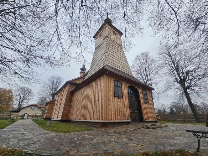 Zabytkowy kościół w Soninie