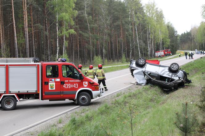 Według informacji SG, kierowca przewożący nielegalnych migrantów nie chciał poddać się kontroli i próbował uciekać