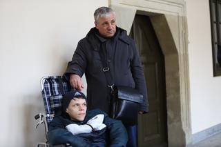 Niepełnosprawny 16-latek z Ukrainy dostał w Polsce nowe życie. Przyjechał fiatem, wróci mercedesem