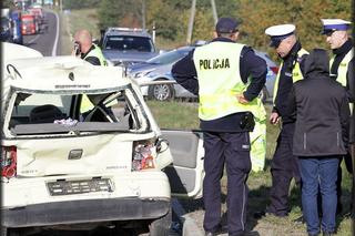 Makabryczny finał wypadku w Chmielowie. 40-letnia Anna nie żyje. Wiozła córkę