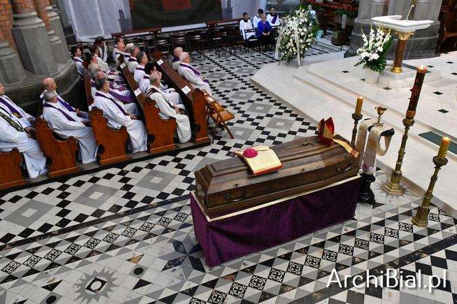 Białystok. Msza święta żałobna za śp. abp. Stanisława Szymeckiego