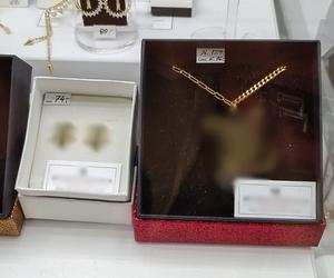 Podrabiana biżuteria w galeriach handlowych w Lublinie. KAS przejęło prawie 300 sztuk