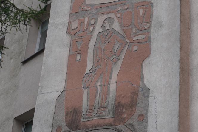 Sgraffito w Białymstoku. Zabytkowe pra-murale rodem z PRL-u