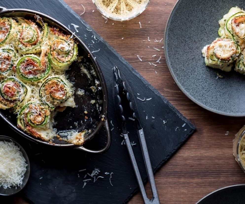 Znudziły Ci się klasyczne kanapki? Zrób bruschettę z cukinii i komosy!