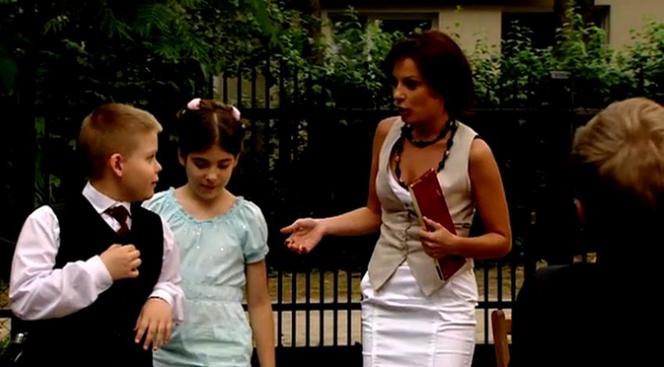 Barwy szczęścia odcinek 1. Kasia (Katarzyna Glinka), Wojtek (Jakub Małek), Agata (Natalia Zambrzycka)