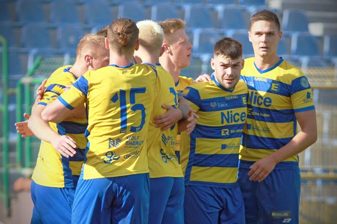 Elana Toruń - Pomorzanin Toruń 2:0, zdjęcia z meczu derbowego