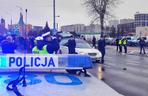  Wrocław. Ostatnie pożegnanie policjantów zastrzelonych na służbie. Wasz tata jest bohaterem