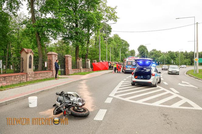 Łękawa: Młody motocyklista uderzył w kościelny płot! Zginął na miejscu! [ZDJĘCIA] 