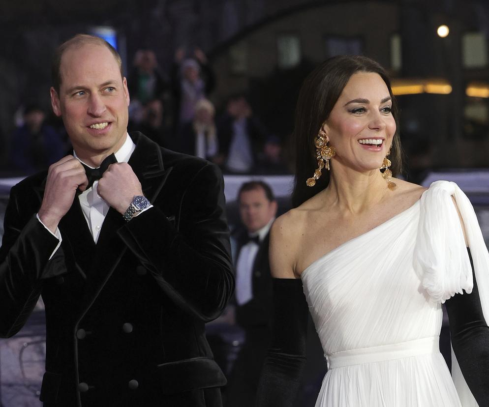Szok! Księżna Kate dała Williamowi klapsa w pupę na wielkiej gali. Wszystko się nagrało