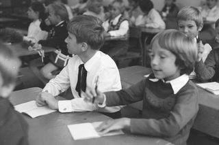 QUIZ. Te rymowanki znały dzieci PRL-u. Dziś już niewiele osób je pamięta! 