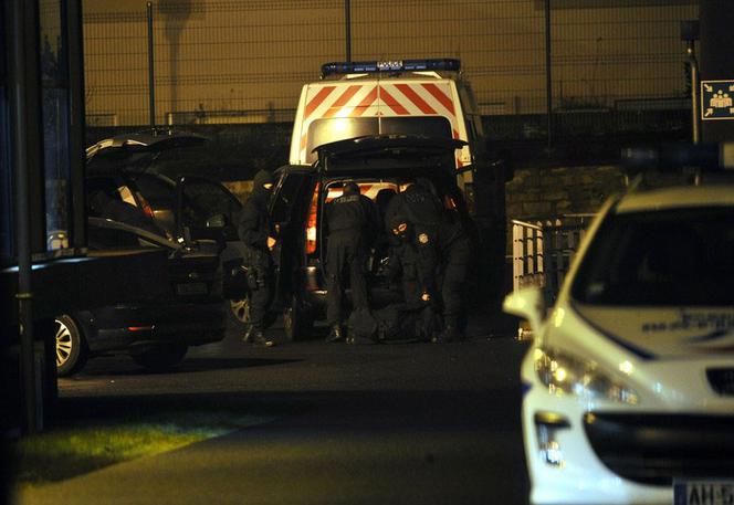 RZEŹ w Paryżu. Czy Polsce GROZI zamach terrorystyczny? Czy powinniśmy się OBAWIAĆ TERRORYSTÓW?