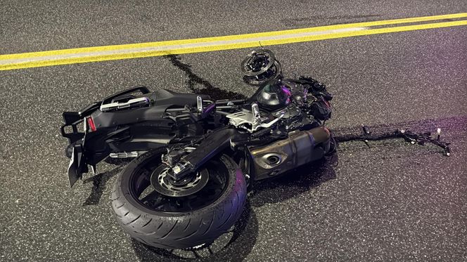 Makabra na Wisłostradzie. Roztrzaskane auta i motocykle. Dwie osoby reanimowane w tym dziecko 