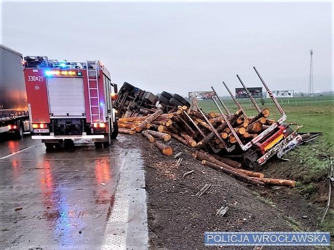 Takiego bałaganu narobił pijak za kierownicą