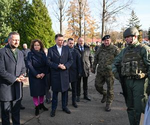 Polskie fabryki amunicji ponad podziałami. Szef MON i marszałek Sejmu w Rzeszowie 