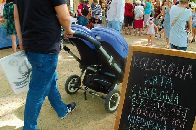 Długi weekend na Jasnych Błoniach. Jarmark Szczeciński przyciąga tłumy