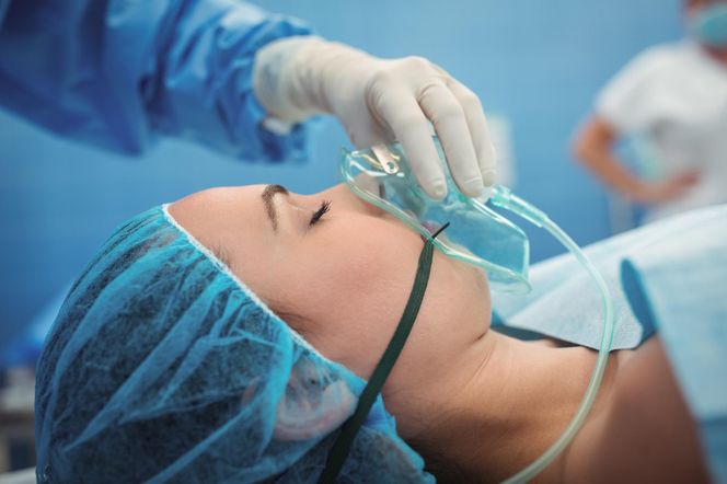 Czy znieczulenie u kobiet działa słabiej? Biologiczne różnice mają znaczenie