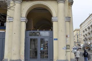 Samowola budowlana na pl. Zbawiciela. Restaurator zapłaci pół miliona kary?!