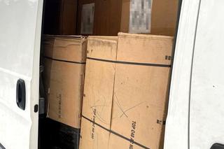 Nielegalny towar w samochodzie dostawczym. Kierowca wpadł pod Toruniem