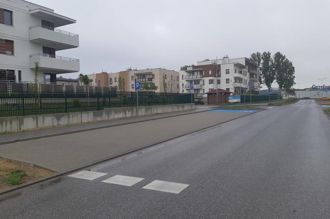 Miejsca parkingowe przy Jarocińskiej w Toruniu