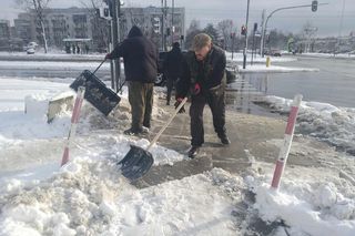 Łodzianie walczą z zimą. „Przystanki wyglądają tragicznie”
