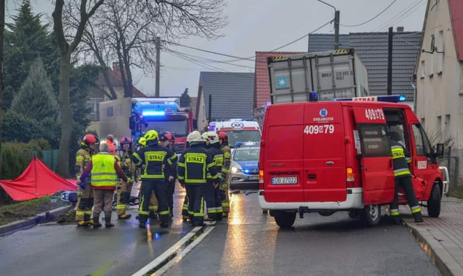 Na miejscu pracowały wozy z jednostki OSP w Lewinie Brzeskim