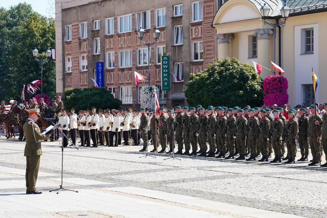 Obchody Święta Wojska Polskiego w Białymstoku. Zobacz jak mieszkańcy uczcili 15 sierpnia [ZDJĘCIA]