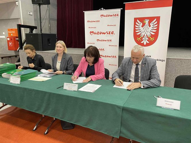 Kilkadziesiąt nowych inwestycji w powiecie siedleckim z dofinansowaniem Mazowsza
