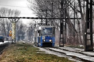 2. Kiedy pierwszy tramwaj wyruszył w podróż?